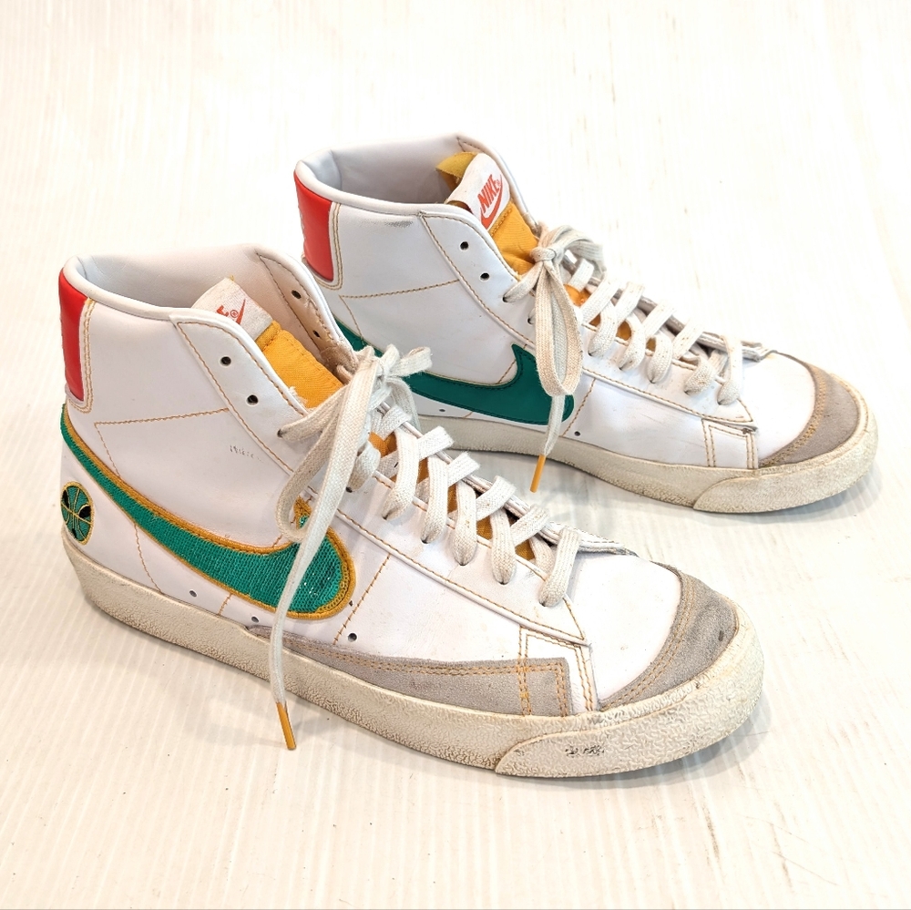 NIKE Blazer '77 Vintage Mid Roswell Rayguns Sneakers with Sequin Swoosh Size 10